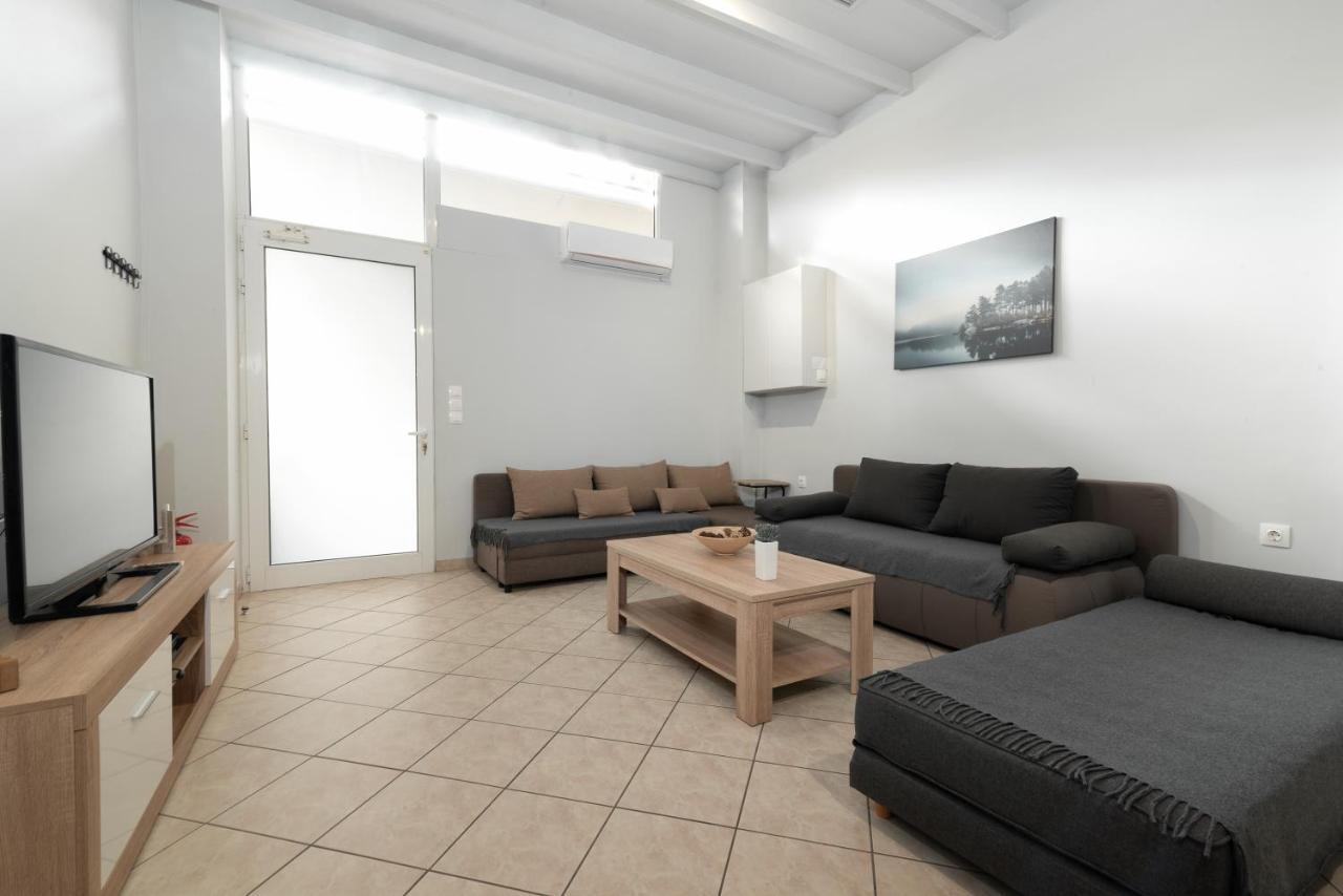Spacious Apartment-600M From The Subway Atena Exterior foto